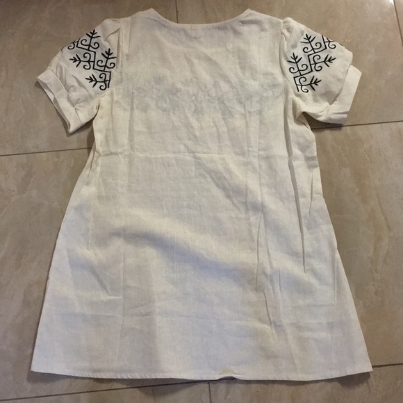 Puffy sleeve top - Picture 3 of 4